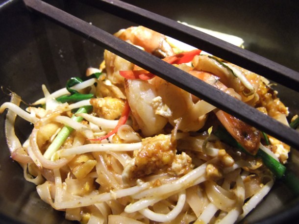 prawn pad thai with rice noodles at suda