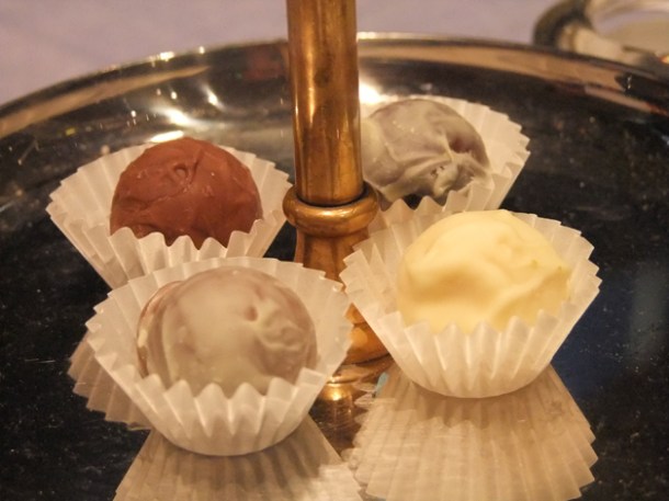 petit fours at mediterraneo wien