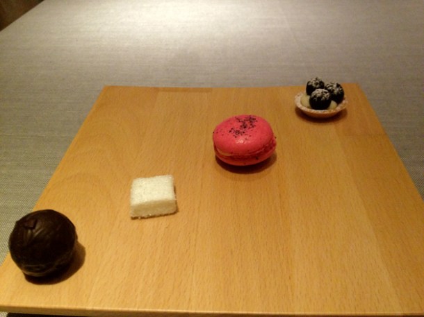 petit fours at saüc