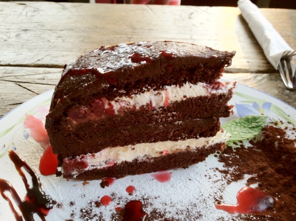 chocolate cake at duke's brew and que