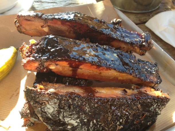pork ribs at duke's brew and que
