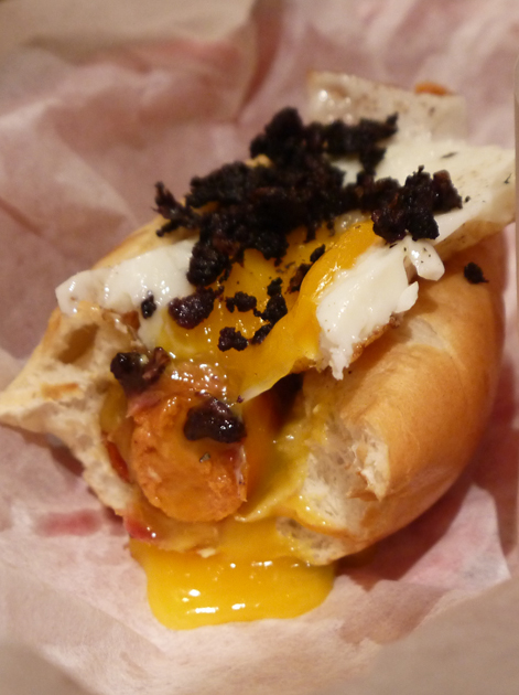 runny egg on a breakie hot dog at bubbledogs