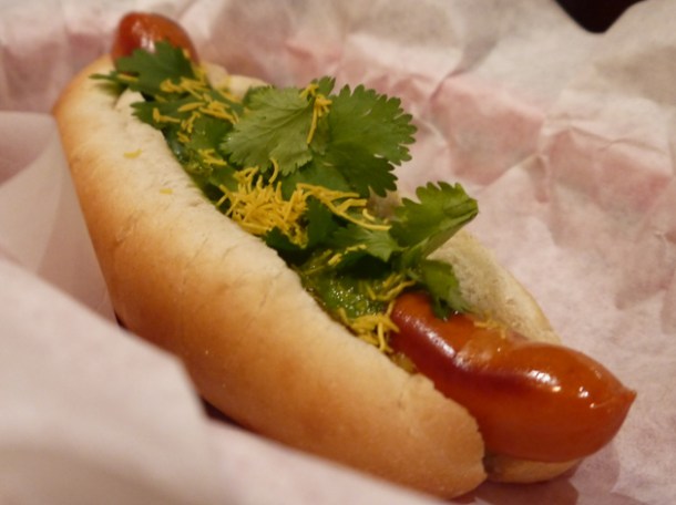trishna hot dog at bubbledogs