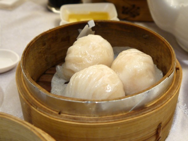 steamed prawn dumplings at citystar taipei