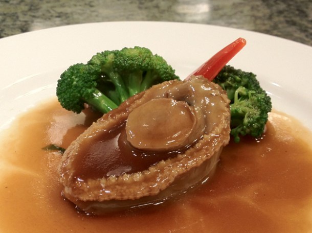 braised abalone in oyster sauce at shin yeh