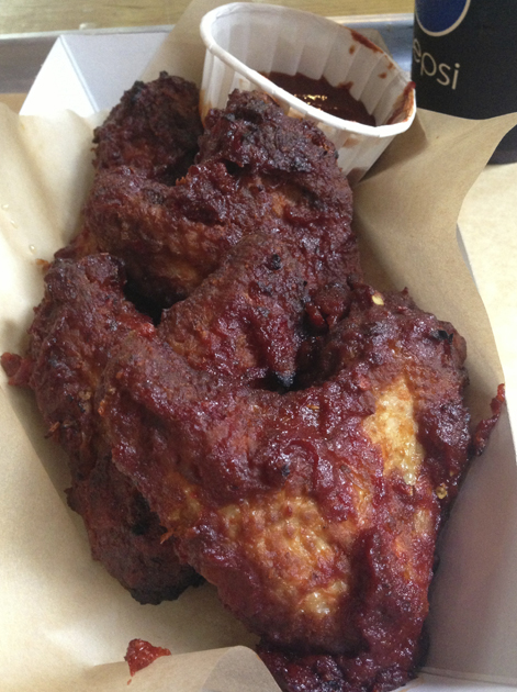 chicken wings at lazybones