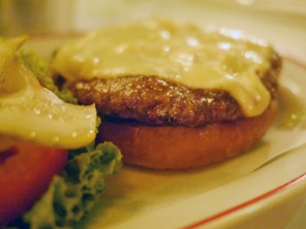 cheeseburger at jackson and rye