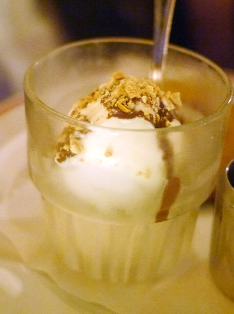 peanut butter cookies and milk ice cream at jackson and rye