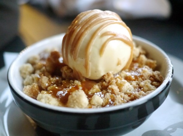 apple and toffee crumble at q grill