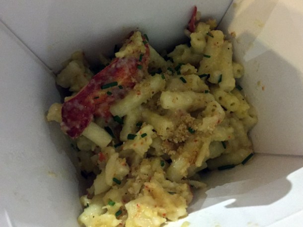 lobster mac and cheese at lobster kitchen