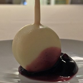 Metamorfosi review – Gorgonzola lollipops and eel with ice cream