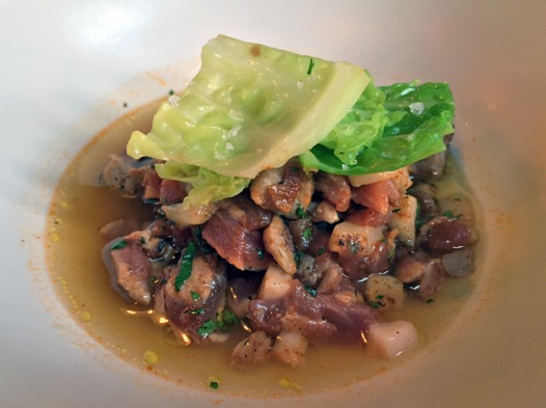 pork tartare at taberna do mercado