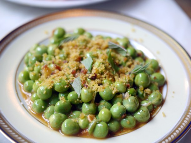 raw peas salad at taberna do mercado
