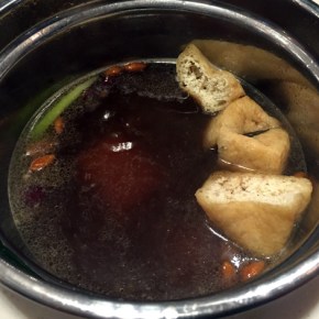 Shuang Shuang review – conveyor belt Chinese hot pot