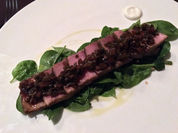 tuna with soy glaze and baby spinach at rosas y xoxolate