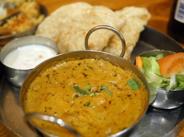 channa battura at diwana bhel poori