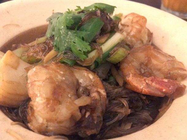 clay pot prawn vermicelli at kin et deum