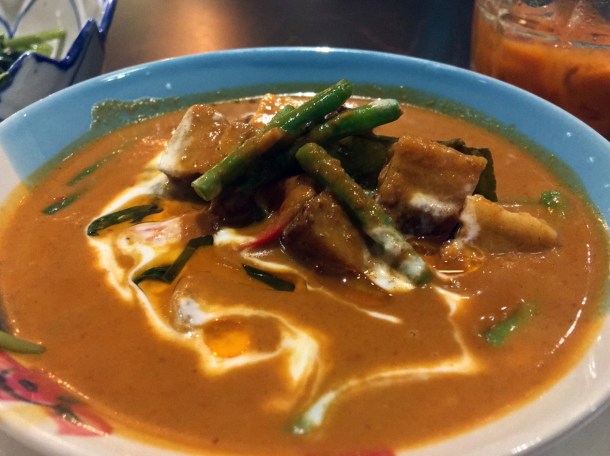 pork belly curry at kin et deum