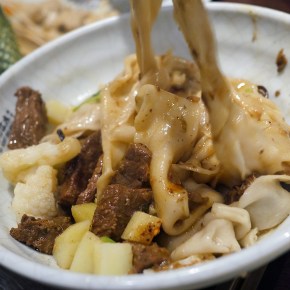 Murger Hanhan review – hearty, face-slapping noodles in Mayfair