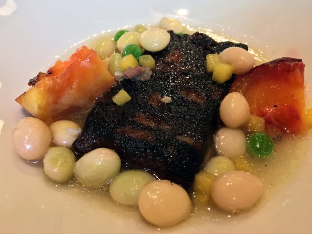illustrative photo of the black pudding with peach and beans at Flor