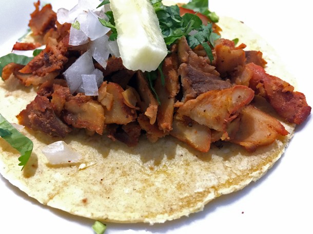 illustrative photo of the pastor maize tacos at La Chingada
