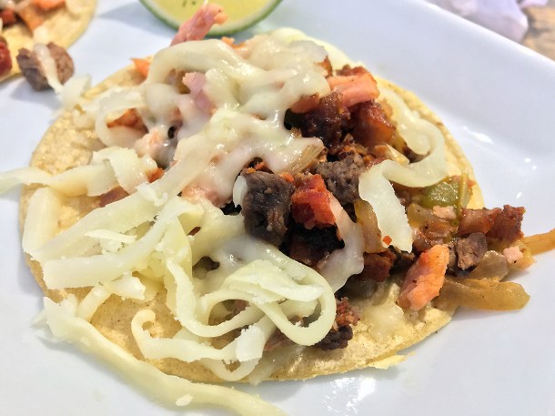 illustrative photo of the alambre tacos at La Chingada
