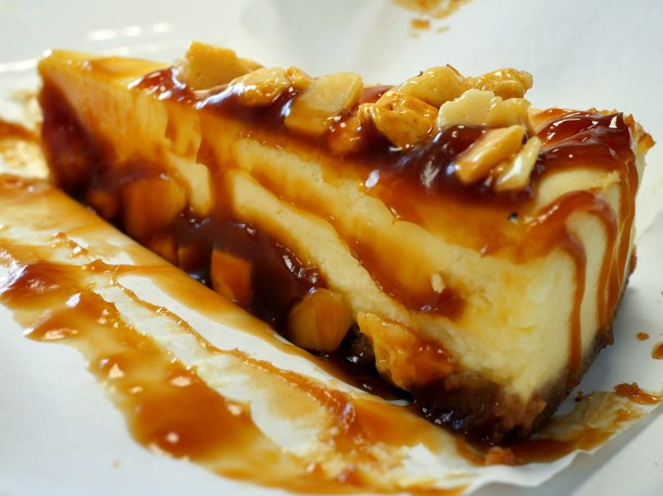 illustrative photo of the NYC cheesecake from Frankie and Benny's The Strand