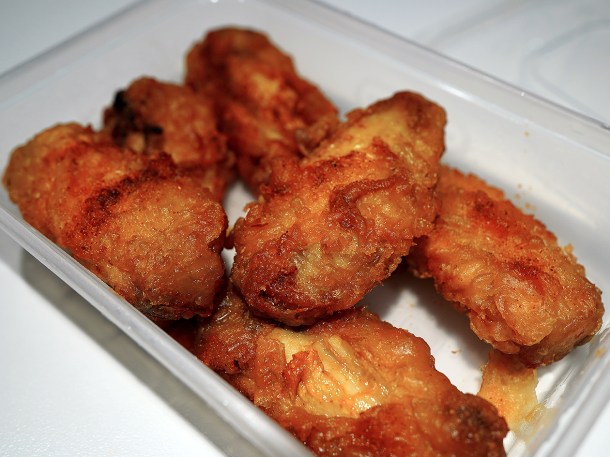 illustrative photo of the deep fried chicken wings from Ye Ye