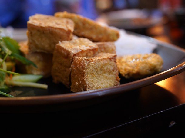 illustrative photo of the deep fried tofu at Pho Thuy Tay