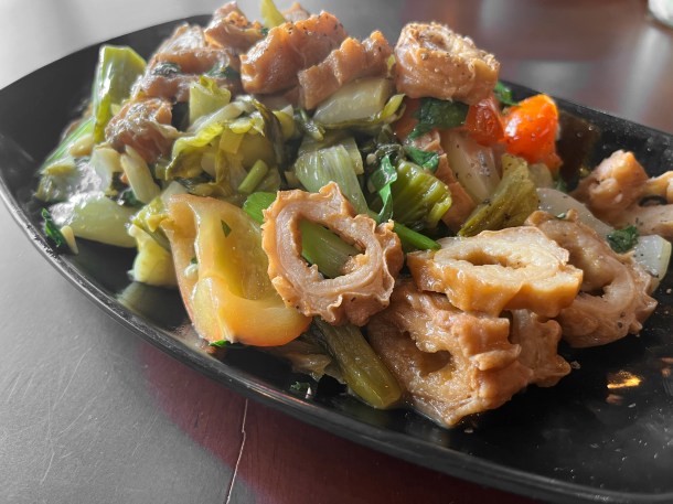 illustrative photo of the stir fried intestines with greens at Pho Thuy Tay