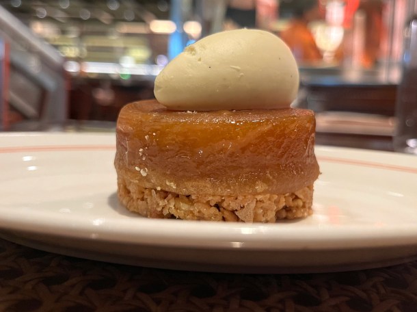 illustrative photo of the apple tart at Cafe Francois