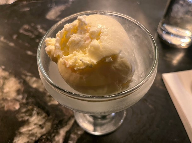 illustrative photo of the yoghurt and honey ice cream at Hausu
